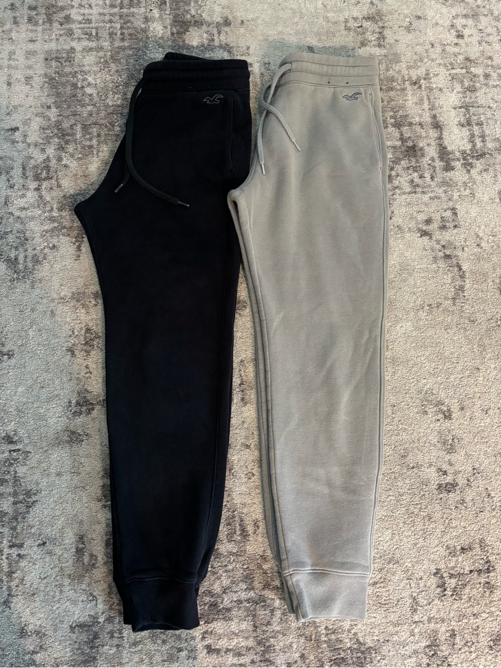 Hollister Men’s Jogger Sweatpants (2 pack) Black and Taupe/Tan Men’s Small